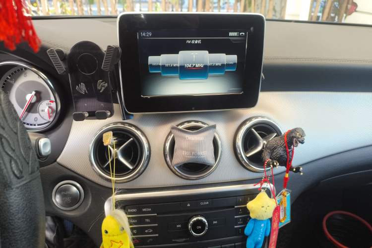 Used Mercedes-Benz GLA 2016 GLA 200 Fashion Model Audio And AC Panel