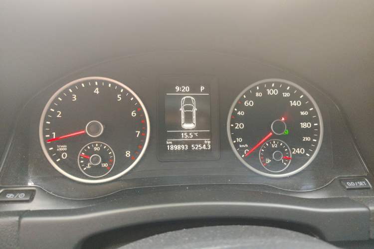 Used Volkswagen Tiguan 2015 1.8TSI Automatic Two-Wheel Drive Comfort Edition Instrument Cluster