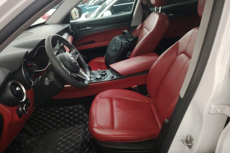 Used Alfa Romeo Stelvio 2017 2.0T 200HP Luxury Edition