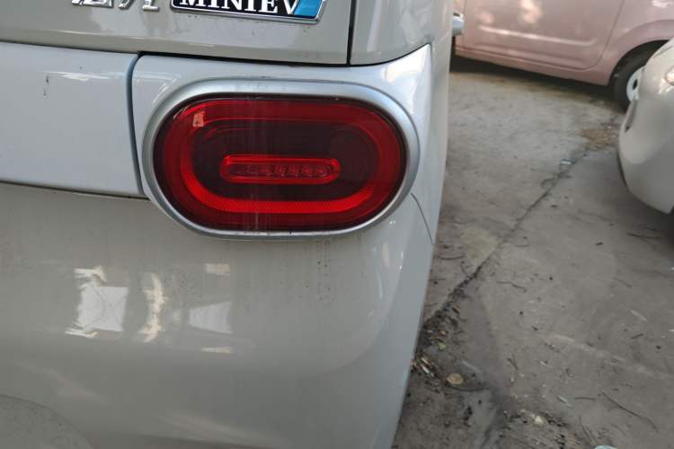 Used Wuling Hongguang MINIEV 2024 3rd Generation 215km Youth Edition
