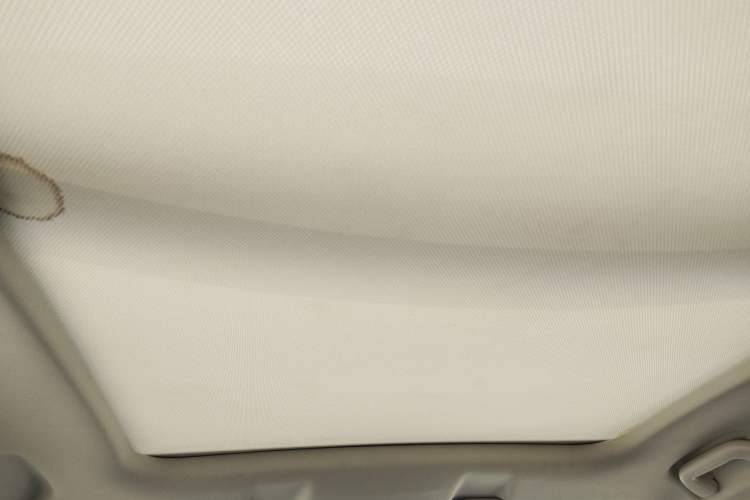 Used Haval H6 2017 Red Label 2.0T Automatic Two-Wheel Drive ZhiShang Model
