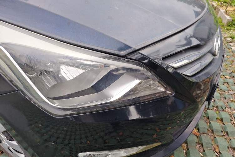 Used Hyundai Verna (older generation) 2014 1.4L Manual Smart GLS Trim
