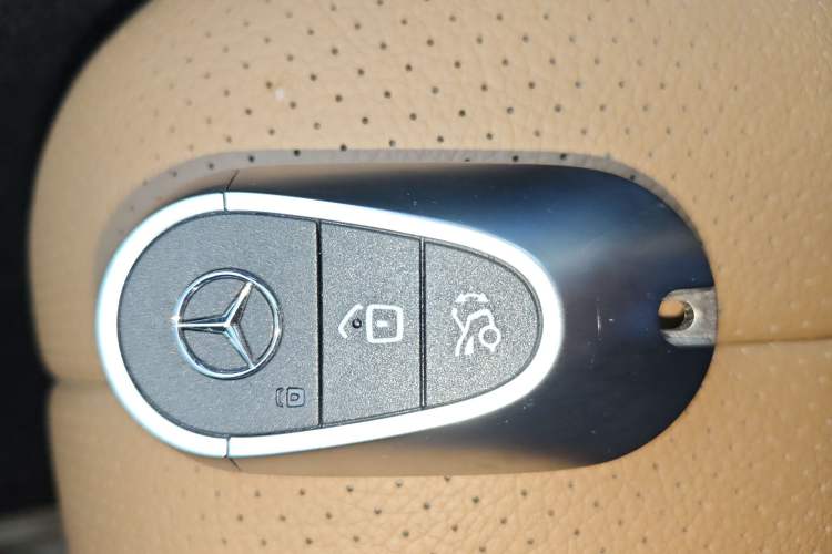 Used Mercedes-Benz E-Class 2024 E 260 L Vehicle Key