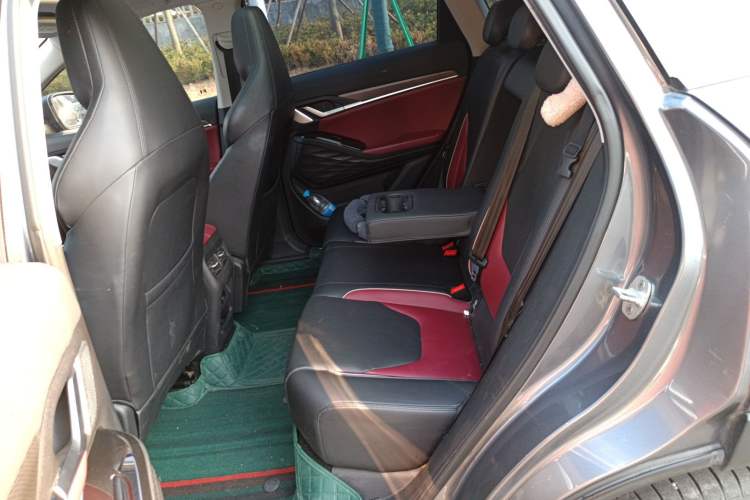 Used SOL QX 2021 300T DCT Prestige Smart Connectivity Version Left Rear Seat