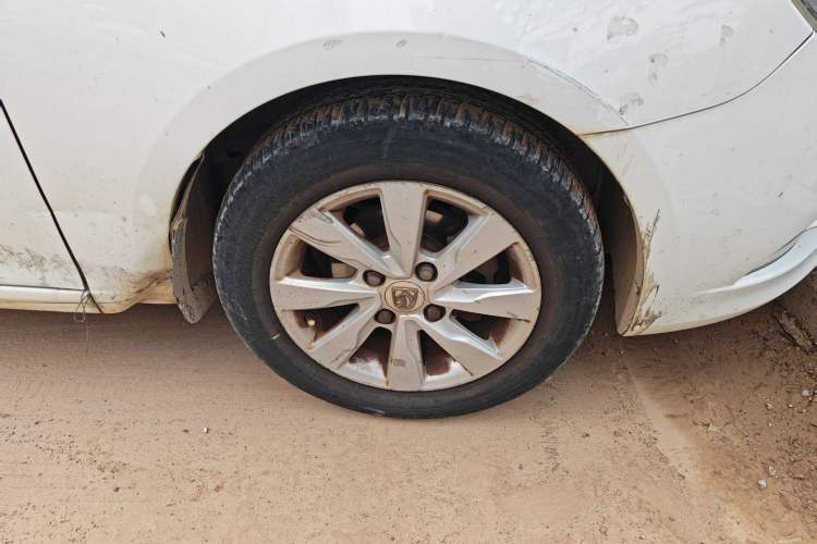 Used Baojun 630 2014 1.5L manual Comfort trim level Right Front Wheel Hub