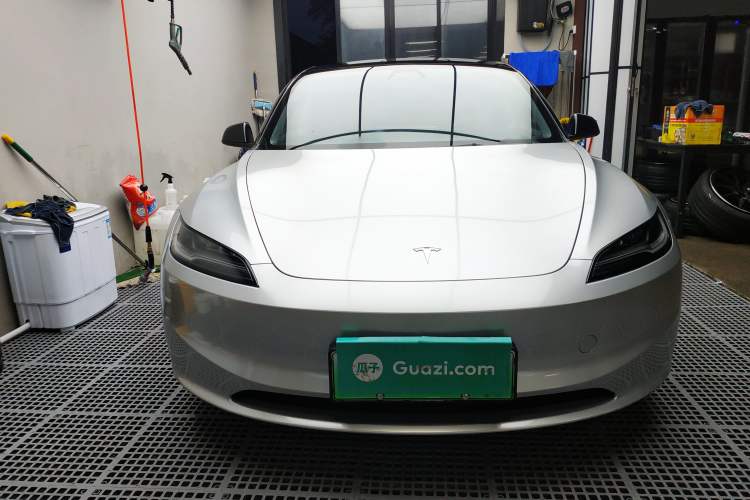 Used Tesla Model 3 2023 Long-Range All-Wheel-Drive Version
