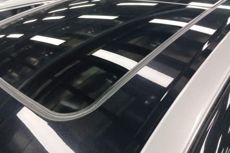 Used Volvo XC60 2015 T5 Smart Upgrade Model Roof