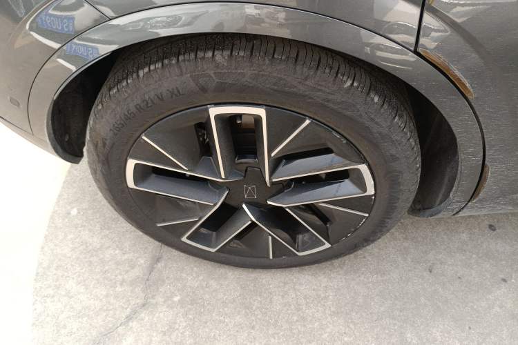 Used Avatr 11 2023 Long-Range Single-Motor Version 5 Seats
