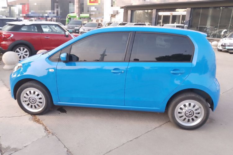 Used Volkswagen up! 2015 1.0L move up!