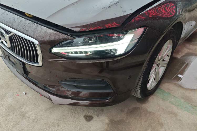 Used Volvo S90 2017 T4 Zhiyi Edition
