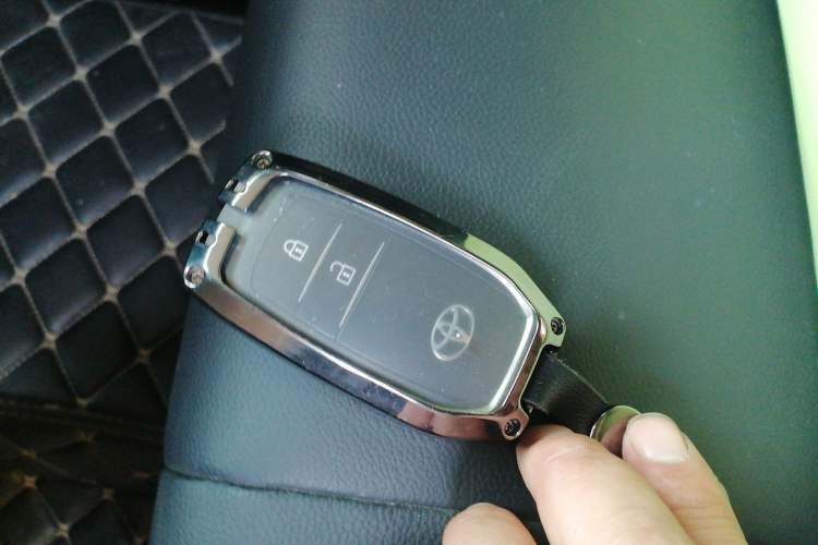 Used Toyota Harrier 2022 2.0L CVT Two-Wheel Drive Deluxe Edition