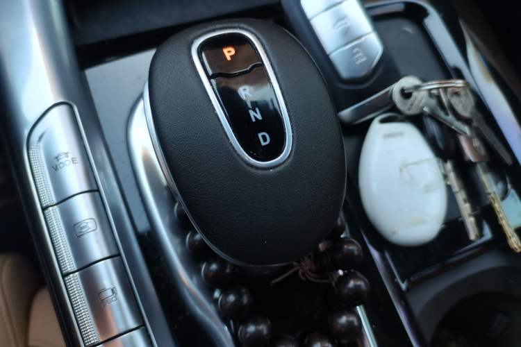 Used VOYAH FREE 2021 Four-Wheel Drive Standard Range-Extended Exclusive Luxury Package Gear Lever