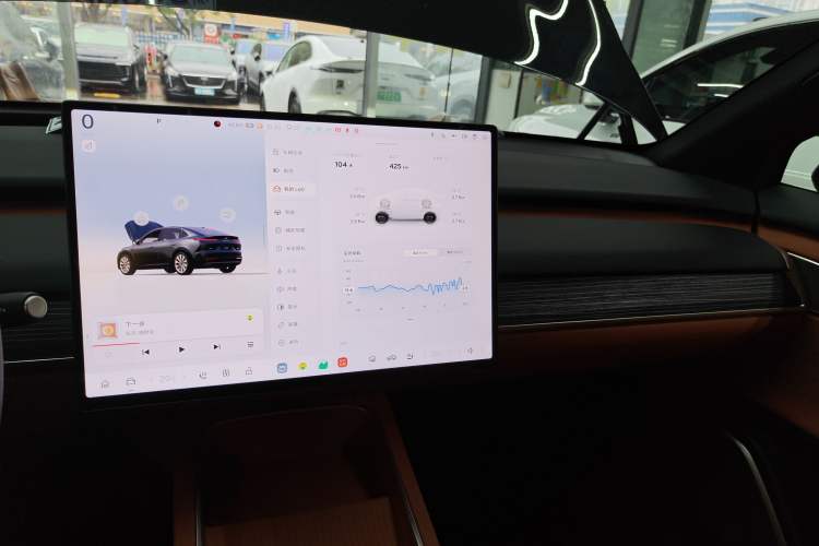 Used ONVO L60 2025 Model, 60kWh Black Knight Special Edition Audio And AC Panel