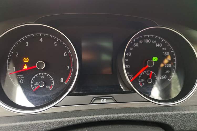 Used Volkswagen Golf 2015 1.4TSI Automatic Luxury Model