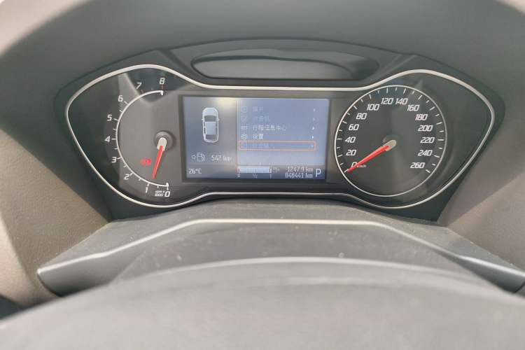 Used Ford Mondeo 2011 2.0L GTDi 200 Luxury Edition Odometer Close Up