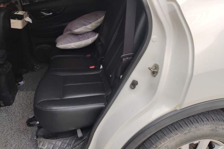 Used Nissan X-Trail 2019 2.0L CVT SmartConnect 7-Seater Comfort Edition 2WD Left Rear Seat