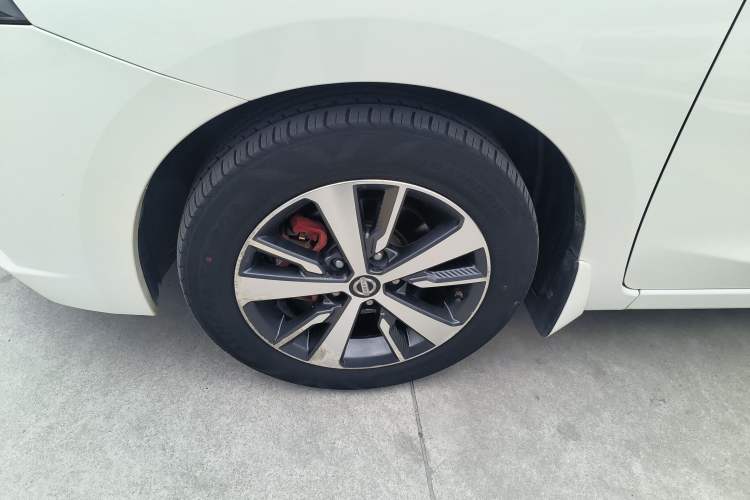 Used Nissan Lannia 2016 1.6L CVT Cool Edition Exterior 4