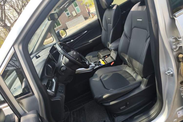 Used SAIC MAXUS G50 2019 1.5T Automatic Luxury Edition China V Standard