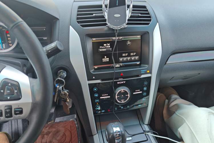 Used Ford Explorer 2013 3.5L Deluxe Model
