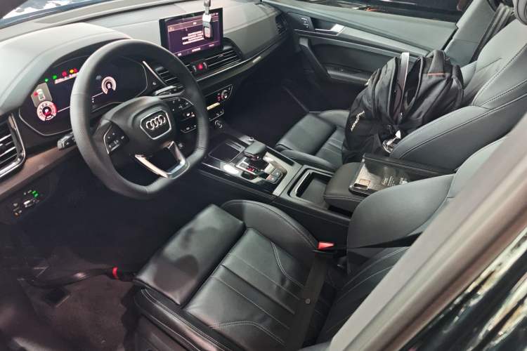 Used Audi Q5L 2023 40T Luxury Dynamic Model
