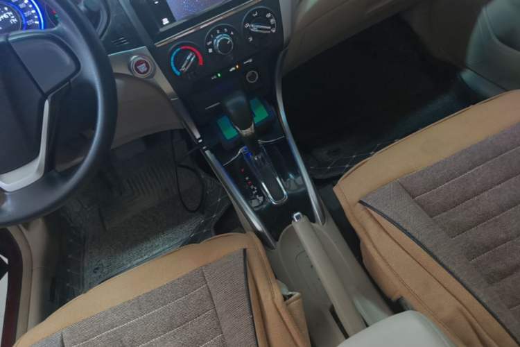 Used Honda Crider 2015 1.8L automatic luxury edition
