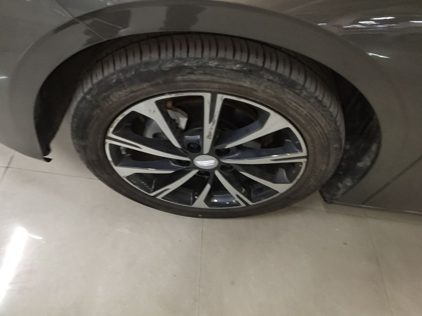 Geely Auto Emgrand 2025 4th Generation 1.5L CVT Luxury Version — снимка 10