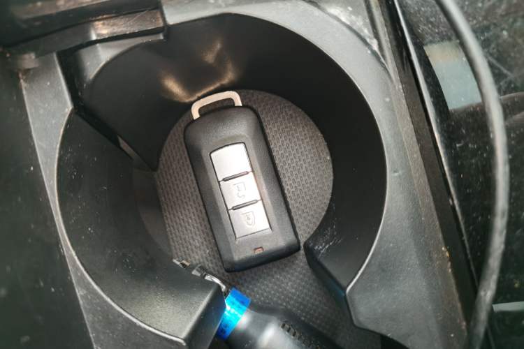 Used Mitsubishi Outlander 2018 2.0L Two-Wheel Drive Glory Edition 5 Seats