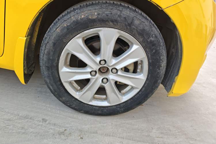 Used Honda Fit 2011 1.3L manual Comfort version
