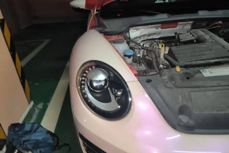 Used Volkswagen Beetle 2018 180TSI Shangle Model Right Front Headlight