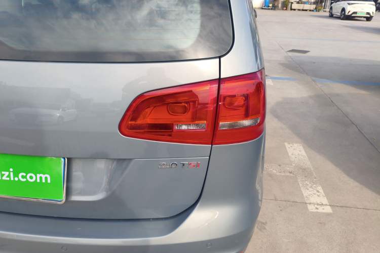 Used Volkswagen Sharan 2013 2.0 TSI Standard Model
