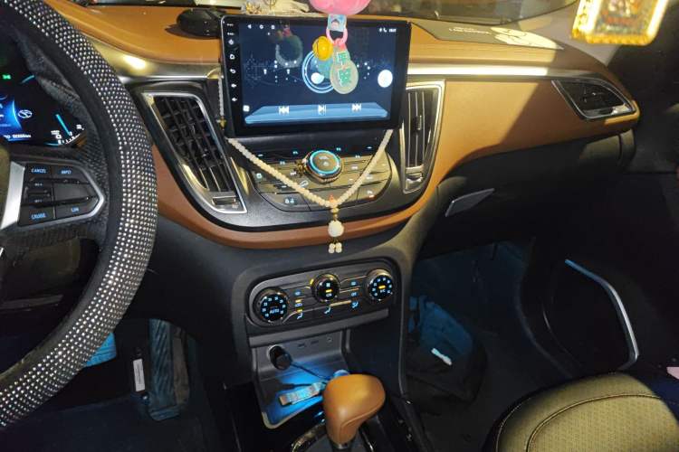 Used Soueast DX7 2015 1.5T Automatic Luxury Model
