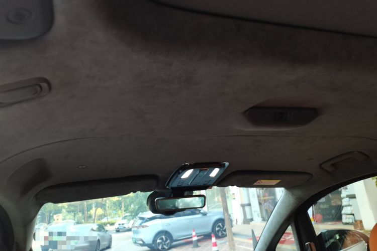 Used Geely Galaxy LEVC L380 2024 140-Degree 6-Seater All-Wheel-Drive Ultra