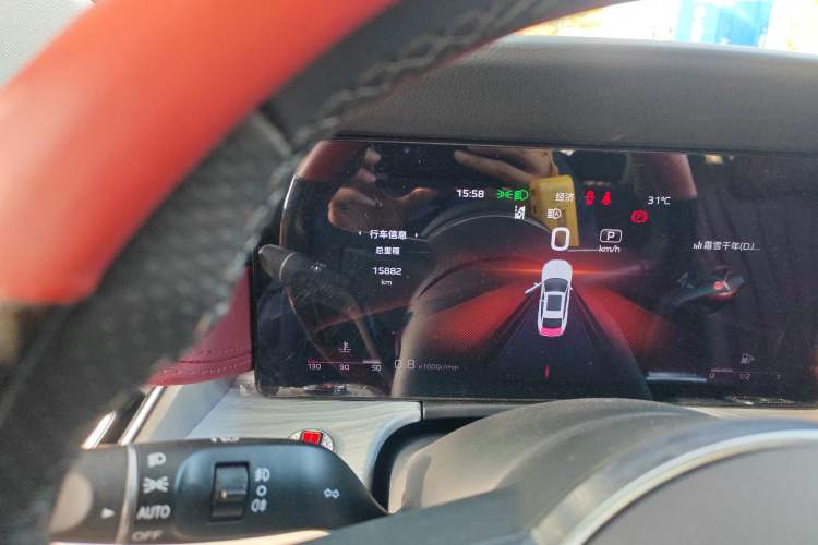 Used Hongqi H5 2025 2.0T Automatic Flag Edition – 500 000 Units Commemorative Version
