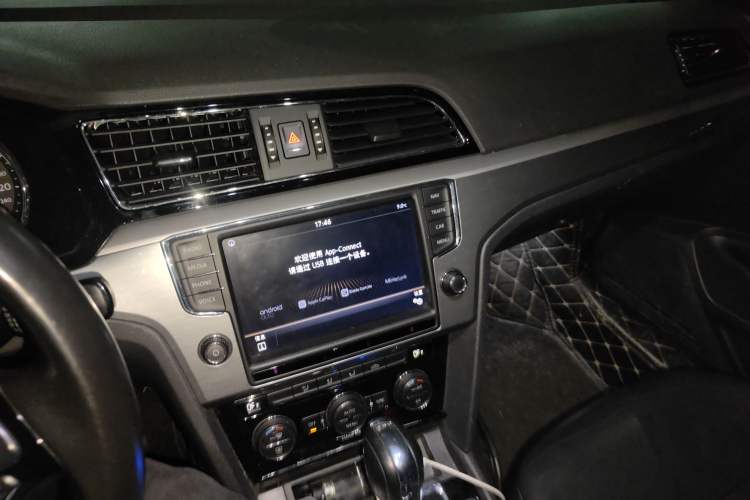 Used Volkswagen Lamando 2018 280TSI DSG Comfort Edition
