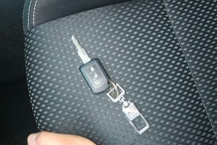 Used Mitsubishi Outlander 2021 Revised Version 2.0L Two-Wheel Drive Comfort Edition 5 Seats Vehicle Key