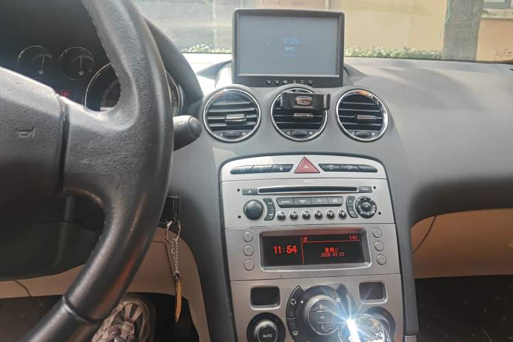 Used Peugeot 408 2011 2.0L Automatic Luxury Edition