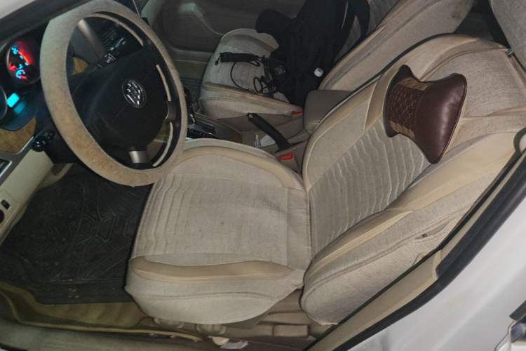 Used Buick Excelle 2015 1.5L Automatic Classic Model
