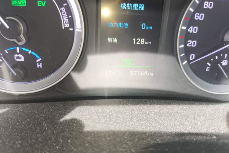 Used Hyundai Sonata Plug-in Hybrid 2018 2.0 PHE Smart Enjoyment Version China VI Standard Odometer Close Up