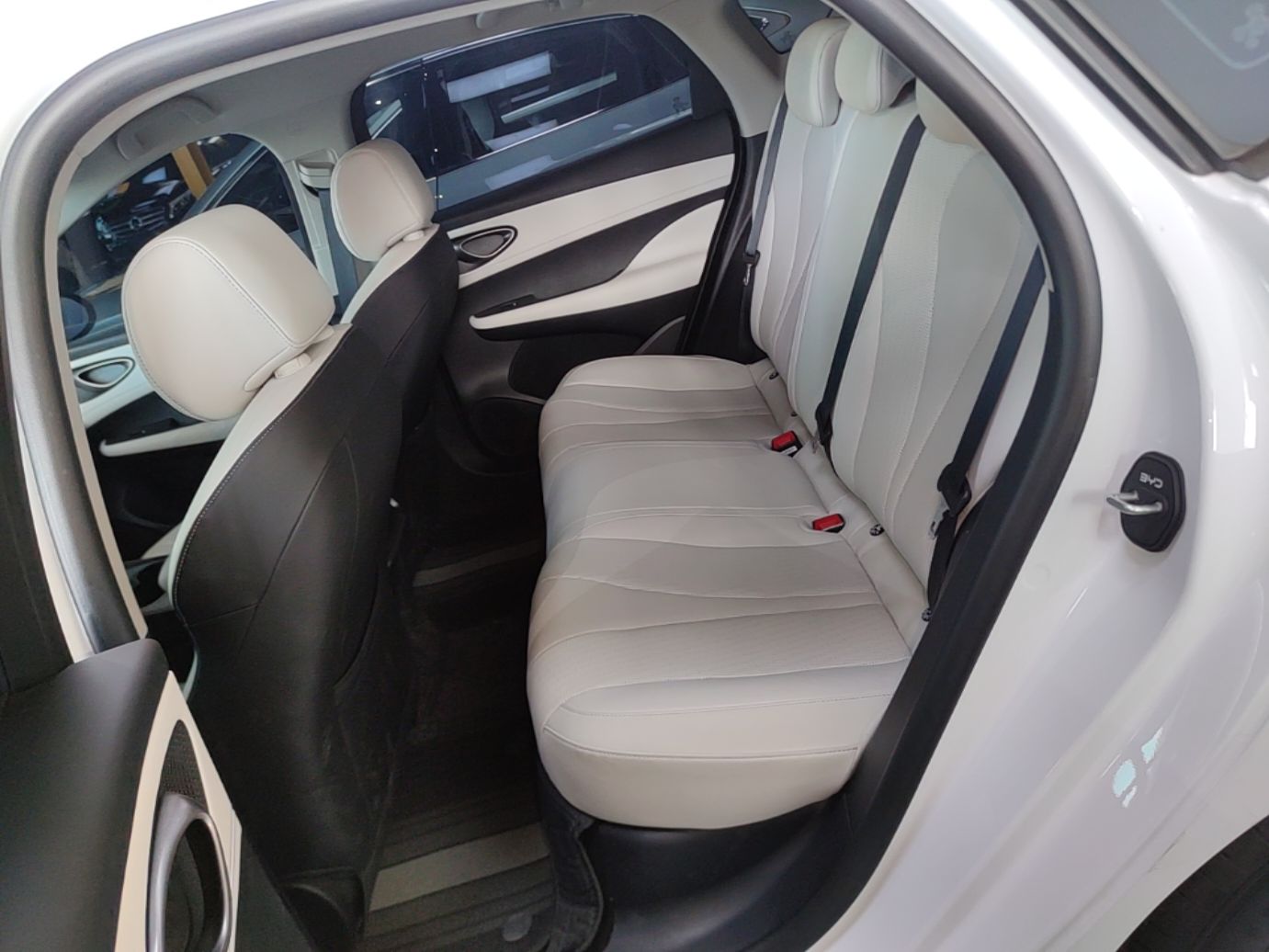BYD Seal 05 DM-i 2025 DM-i Smart Drive 55KM Luxury Model — снимка 20