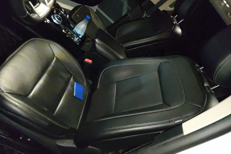 Used Ford Explorer 2020 EcoBoost 285 4x4 Titanium Edition 6 Seats