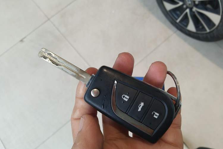 Used Toyota Levin 2017 Revised 185T CVT Leading Edition China V Standard Vehicle Key