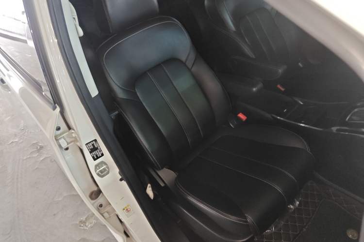 Used GAC Trumpchi M6 2021 270T DCT Luxury Edition (7-seater) Right Front Seat