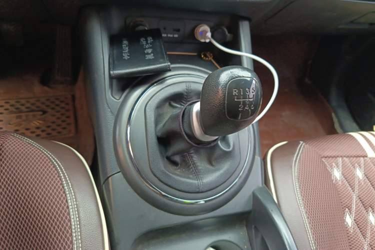 Used Kia Sportage R 2012 2.0L Manual Two-Wheel Drive GL Trim
