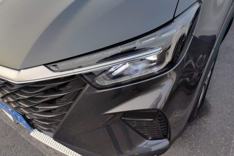 Used Roewe RX5 2025 PLUS 330TGI Automatic Trendsetting Smart Edition Left Front Headlight