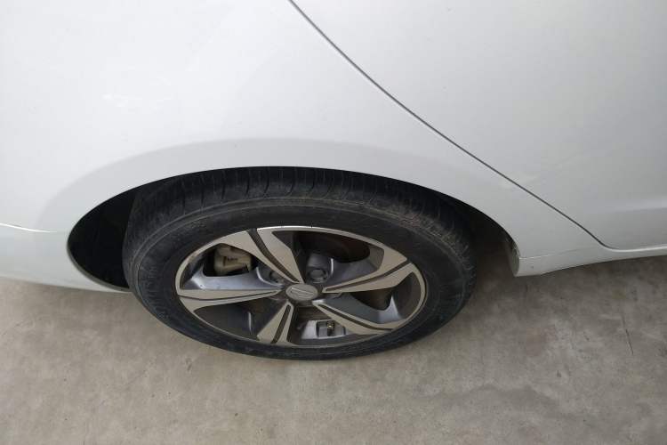 Used Geely Auto Emgrand GL 2018 1.8L DCT Elite Smart Connectivity Version Right Rear Wheel Hub