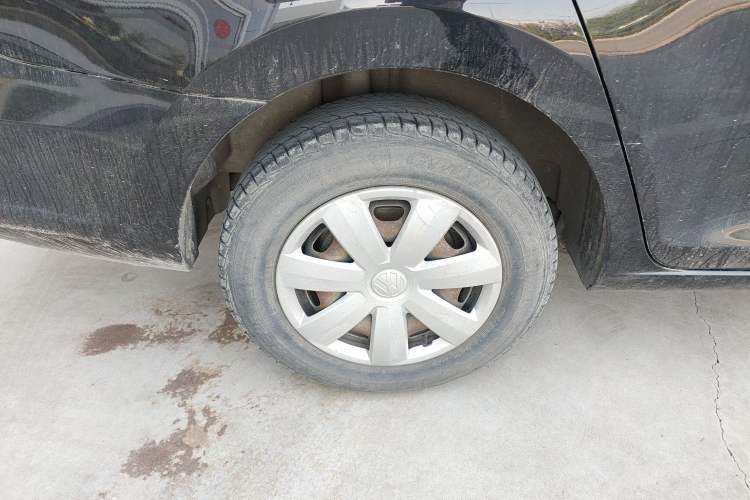 Used Volkswagen Santana 2015 1.4L Manual Fashion Edition Right Rear Wheel Hub