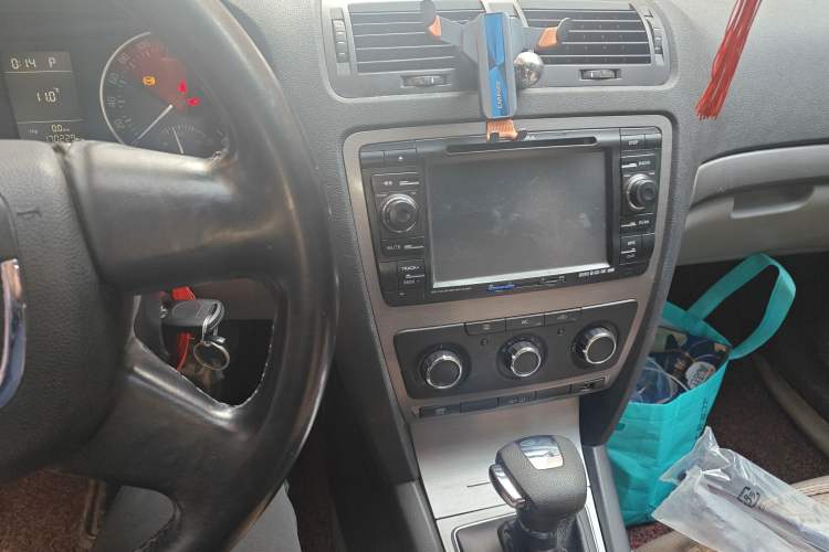 Used Skoda Octavia 2013 2.0L Automatic Yijie Edition
