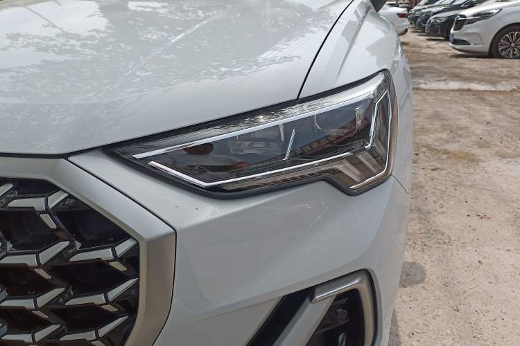 Used Audi Q3 2024 35 TFSI Fashion Dynamic Edition Left Front Headlight