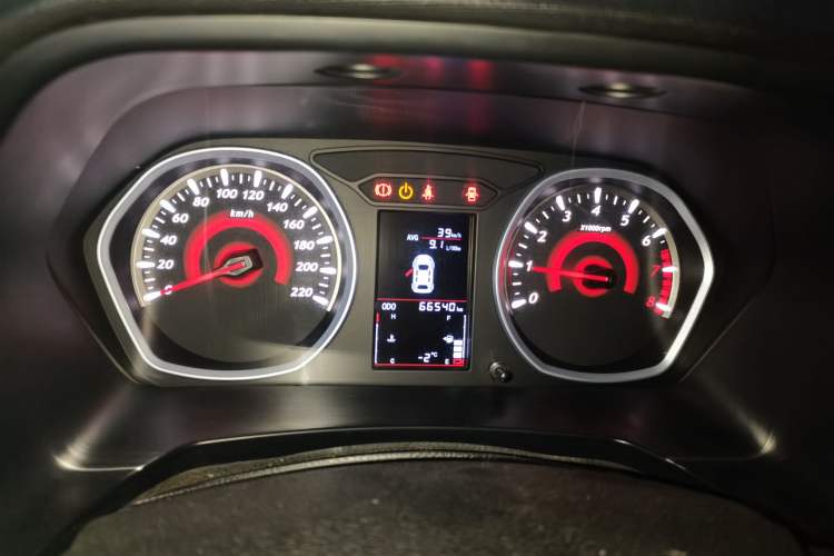 Used Soueast DX3 2018 1.5L Manual Luxury Model