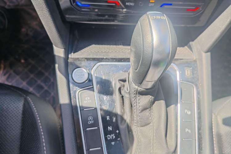 Used Volkswagen FAW-Volkswagen CC 2023 380TSI Striking Edition Gear Lever